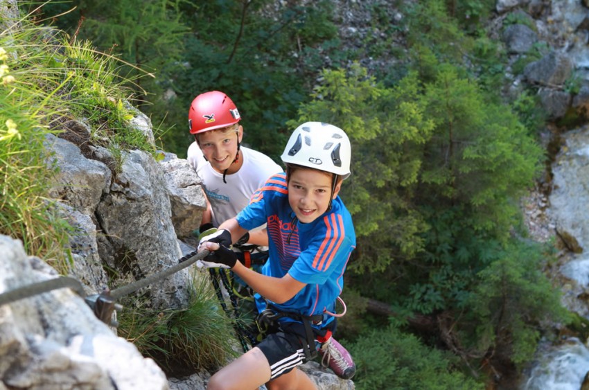 Klettern für Kinder und Erwachsene in Ramsau © Photo-Austria/Hans-Peter Steiner